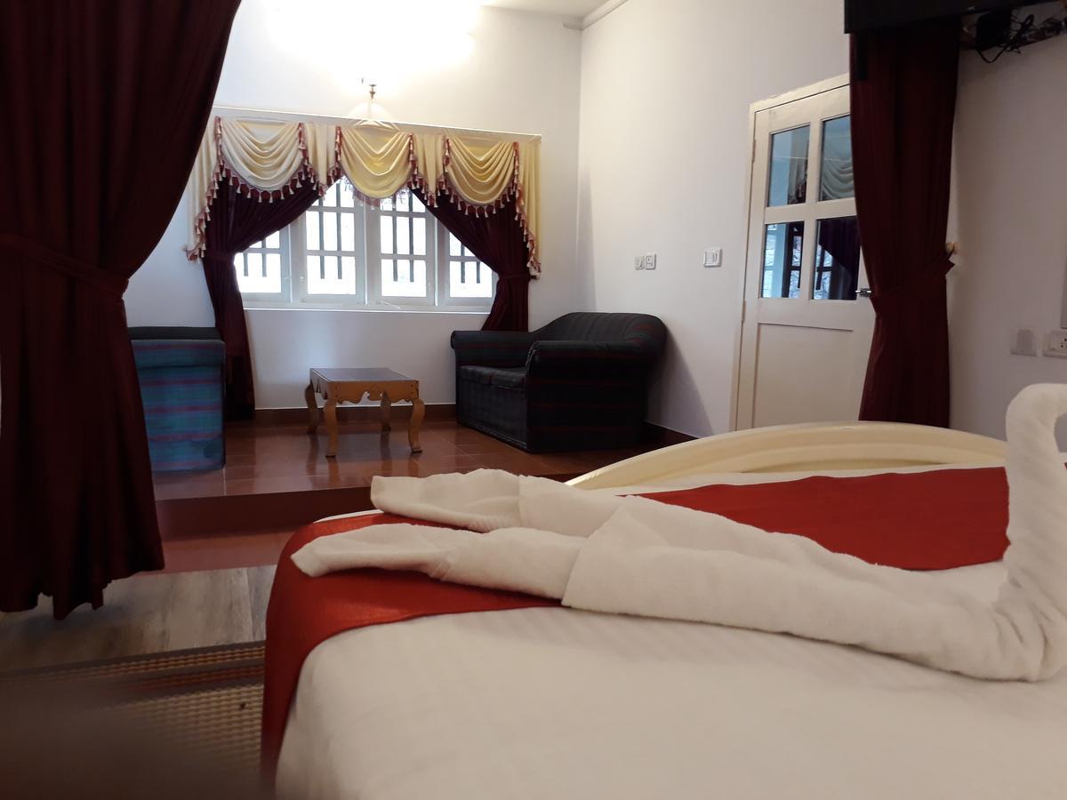 Golden Green Hotel มุนนาร์ ภายนอก รูปภาพ